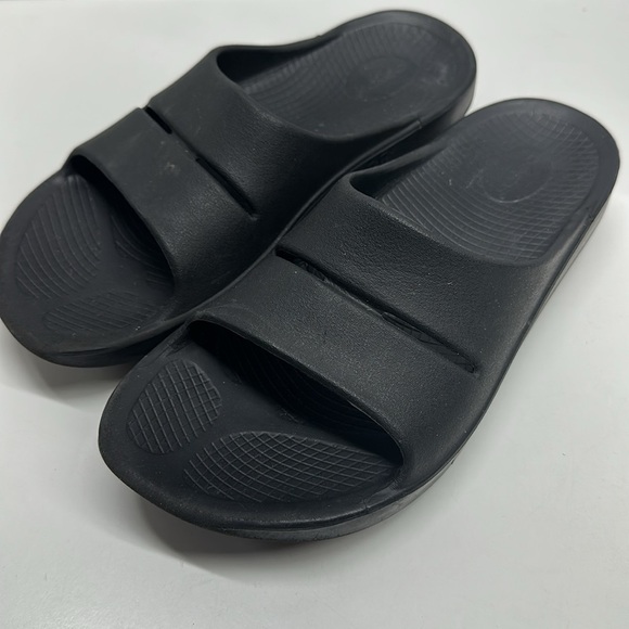 Oofos ooahhh Sandal Slides Slip On Orthopedic Shoes Black Men's Size 12 - Picture 1 of 8